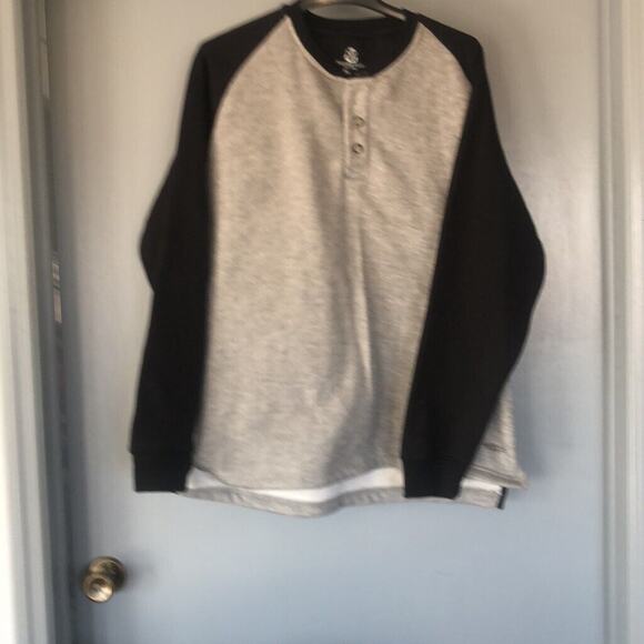 Sahara Club Men’s L Black And Gray Long Sleeve Pull Over sweatshirt buttons - Picture 1 of 5